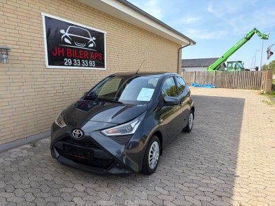 Toyota Aygo 1,0 VVT-i x-plore 5d
